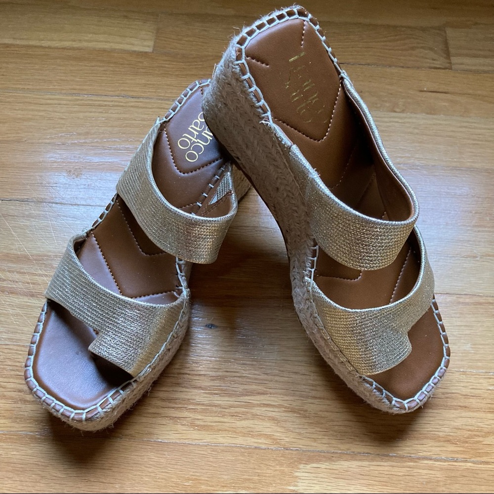 Gold wedge